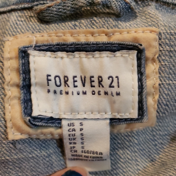 Forever 21 Jean Jacket Size Small - Picture 6 of 6